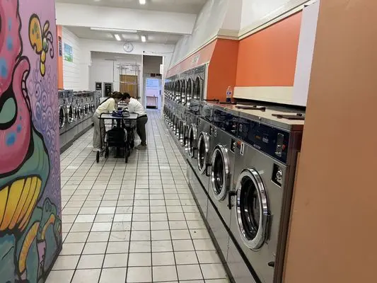 laundromat image